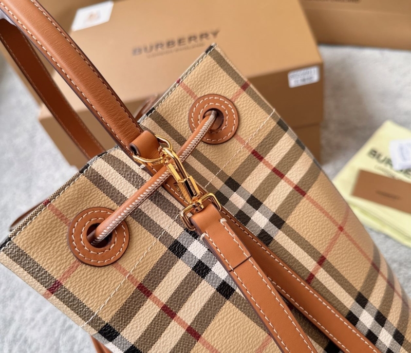 Bv*b*rry bucket bags